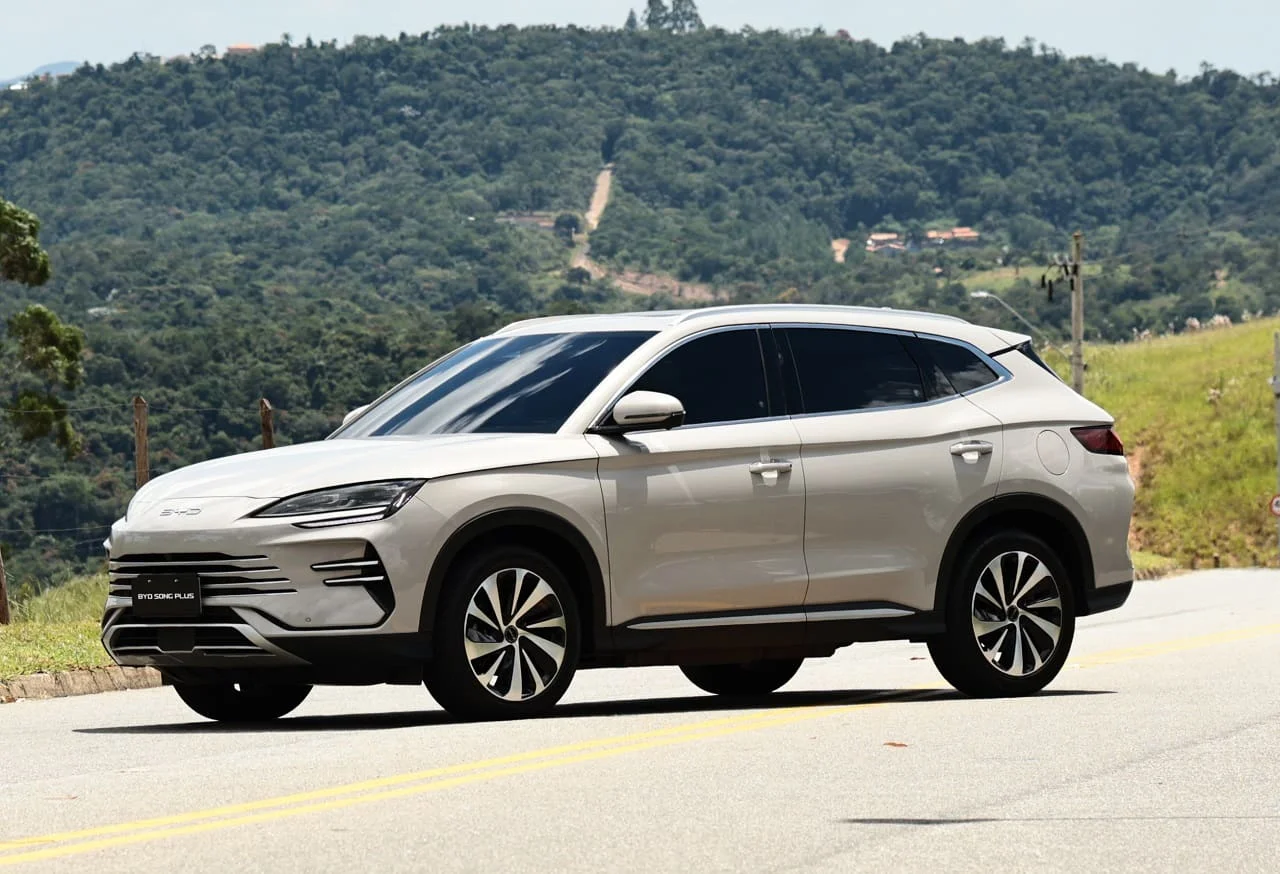 BYD Song Plus 2027: O "Xeque-Mate" Chinês chegou com Turbo e Desafios de Gente Grande